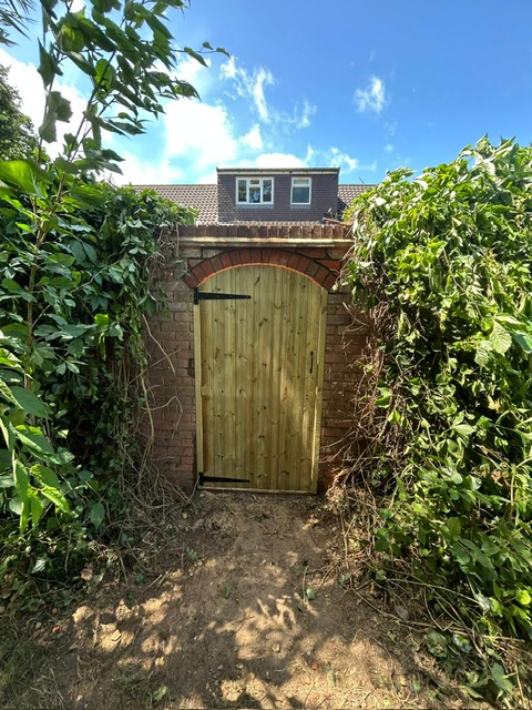 Arched gateway