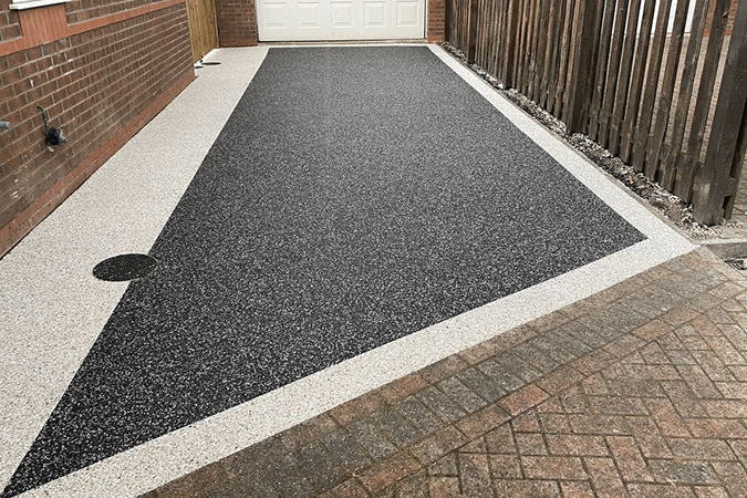 Charcoal resin bound driveway in Hertfordshire & Buckinghamshire